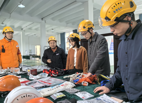 ?瀘天化集團(tuán)安全生產(chǎn)專項(xiàng)督導(dǎo)組赴弘旭公司開展實(shí)地檢查