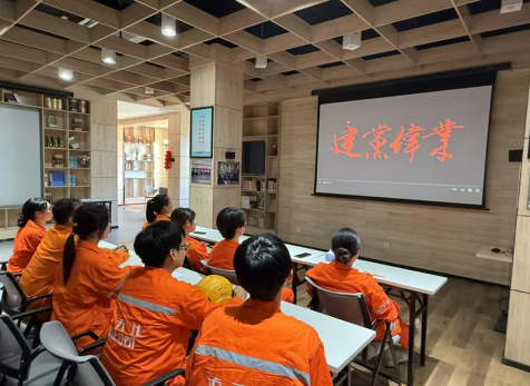 弘旭團總支開展“光影淬初心 熒幕鑄黨魂”觀看紅色影片活動